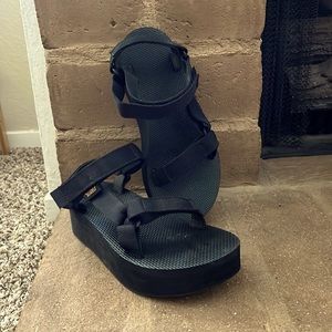 Black, platform Tevas